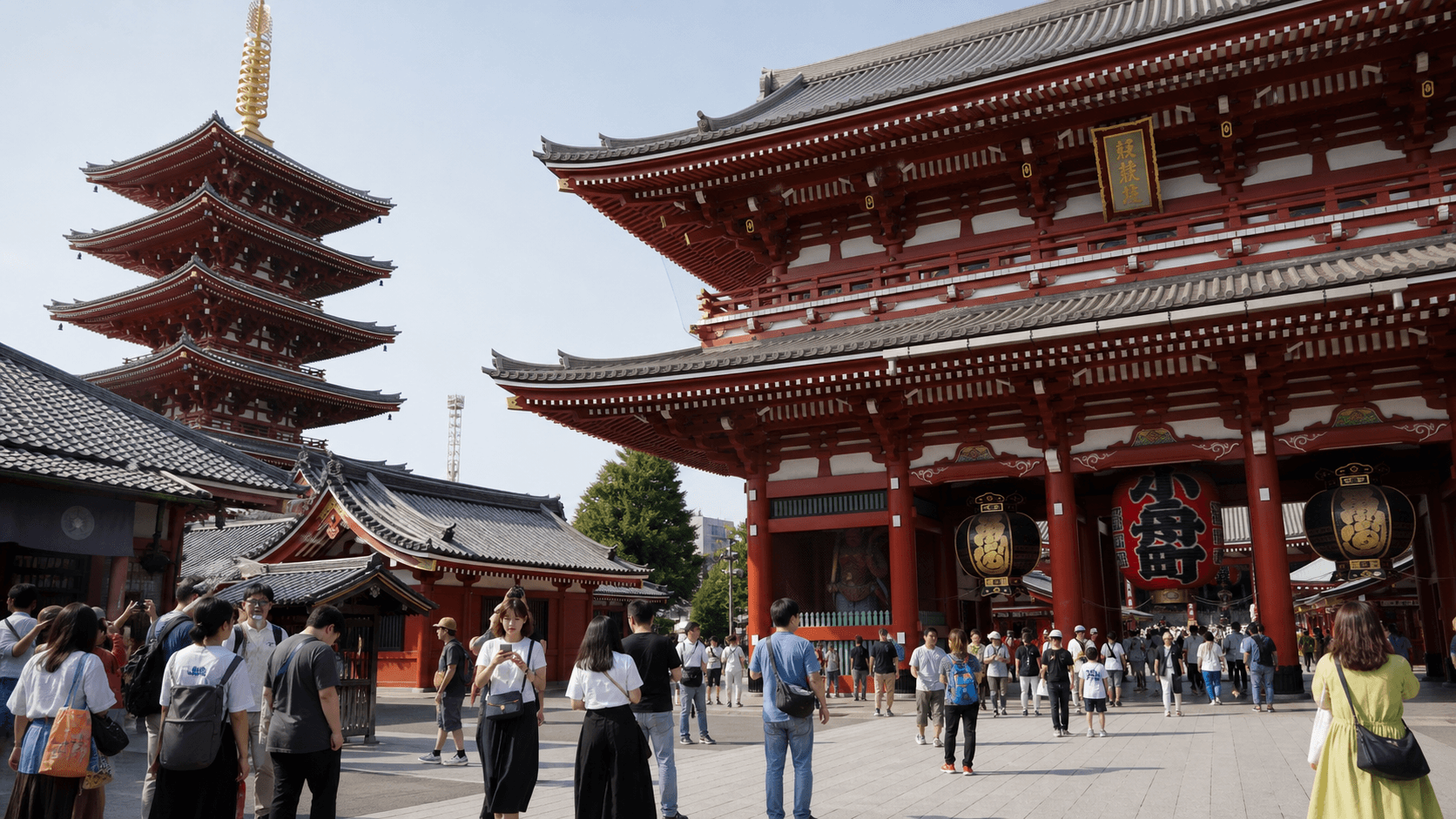 浅草寺：本堂、宝藏门与五重塔的当前写实编辑视觉