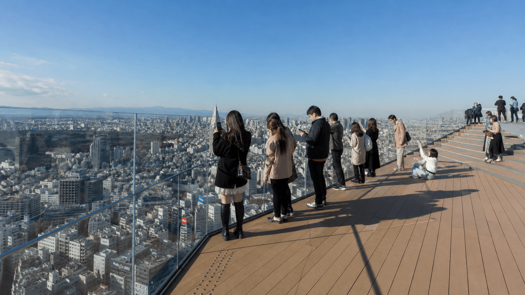 SHIBUYA SKY:开放式 Sky Stage 屋顶的当前写实编辑视觉